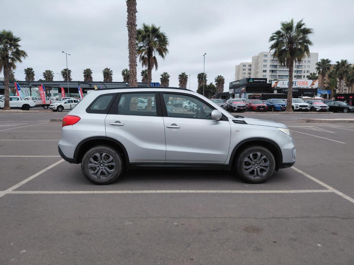 Suzuki Vitara — foto 4 de 4